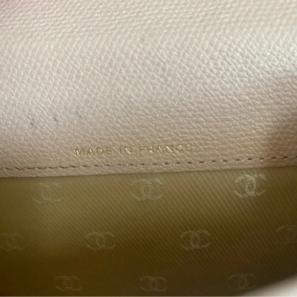 Vintage Chanel caviar small key card holder tan leather wallet with gold chain - Picture 5 of 13